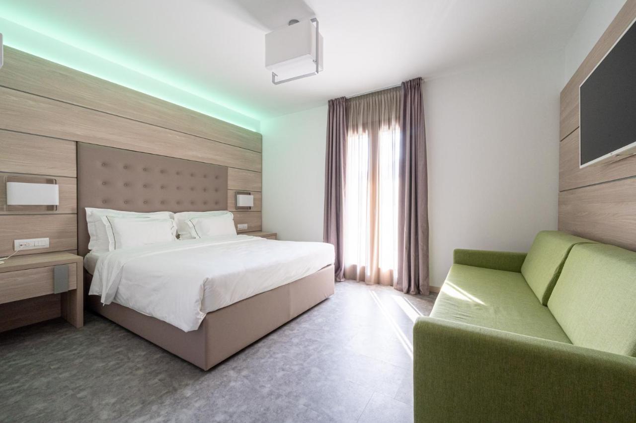 Hotel Trilago Trasaghis Exterior photo